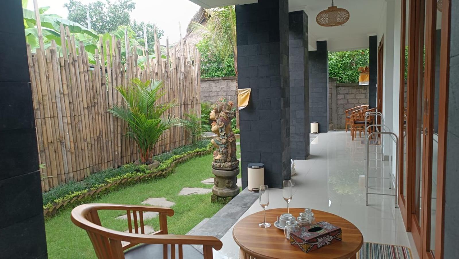 Nugraha Guest House 2 Убуд Номер фото